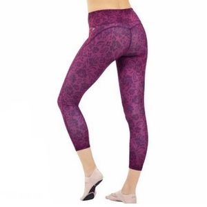 Fabletics Powerform Capri Workout pants